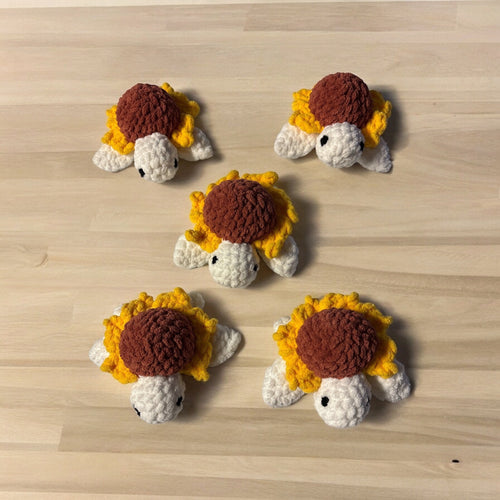 Amigurimi crochet sunflower sea turtle