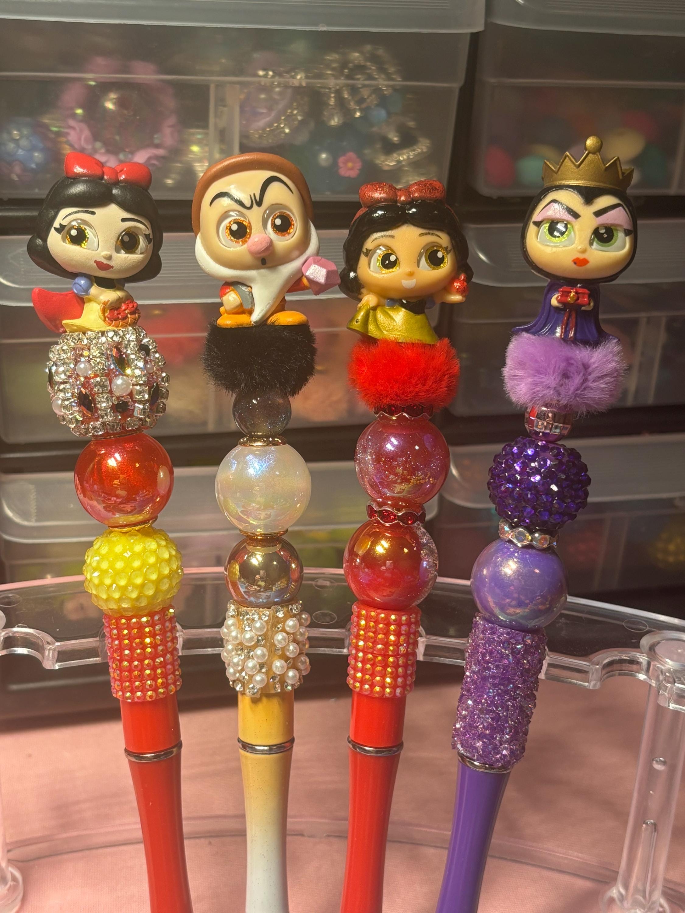 Snow White Character Pens with Black Ink Refill