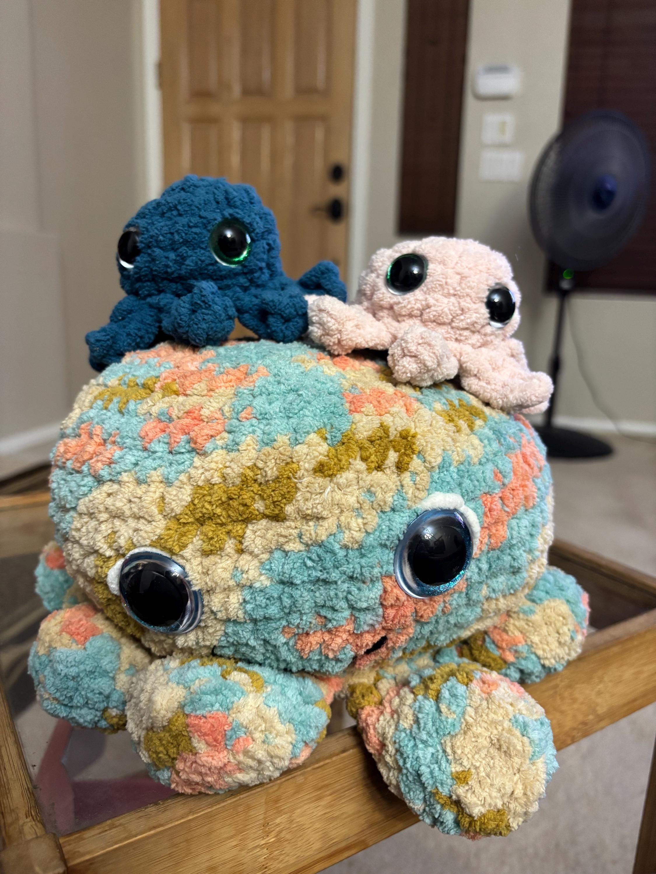 Crochet Amigurumi Mama & Baby Octopus Set — Handmade Plush Duo