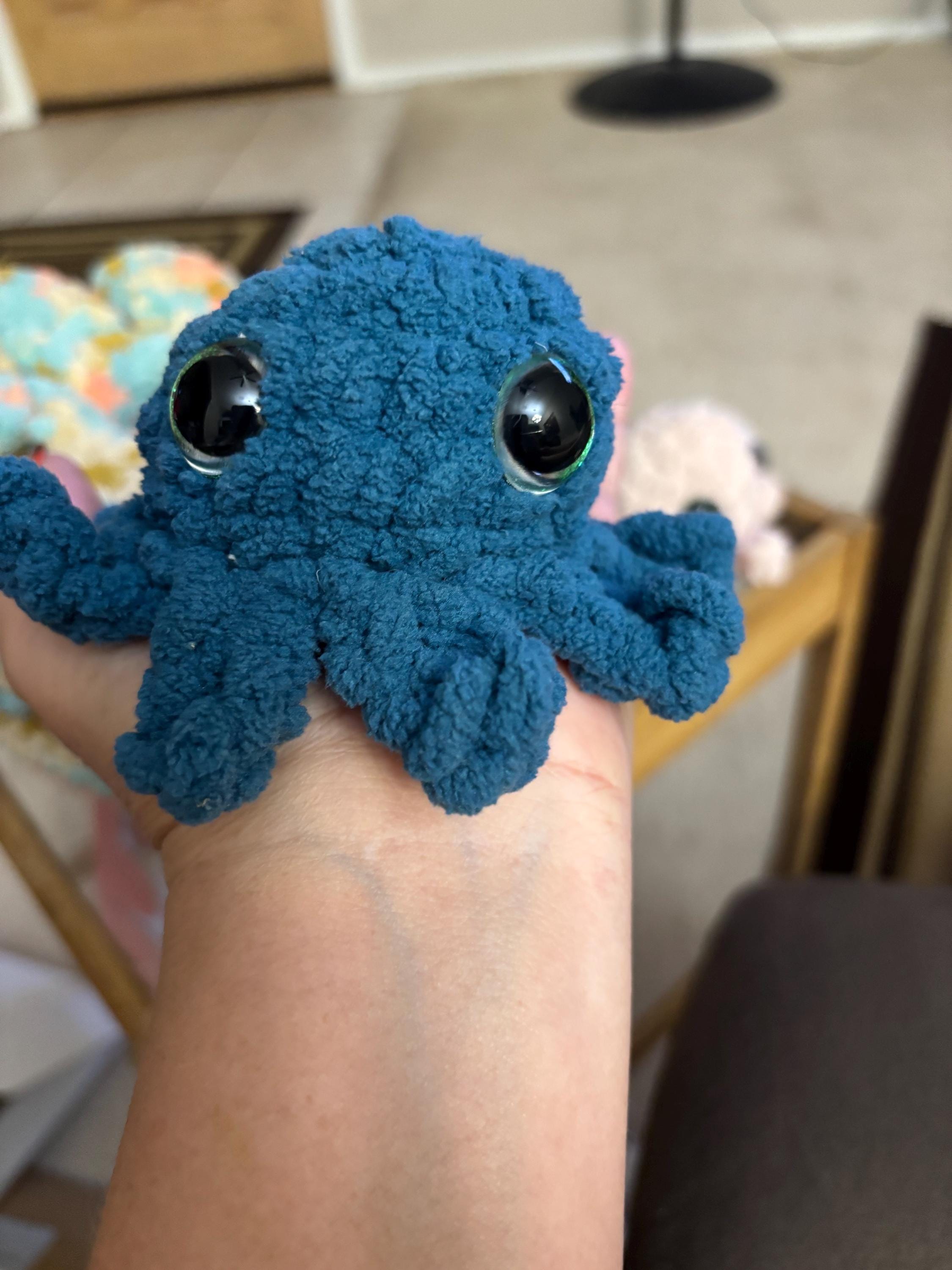 Crochet Amigurumi Mama & Baby Octopus Set — Handmade Plush Duo