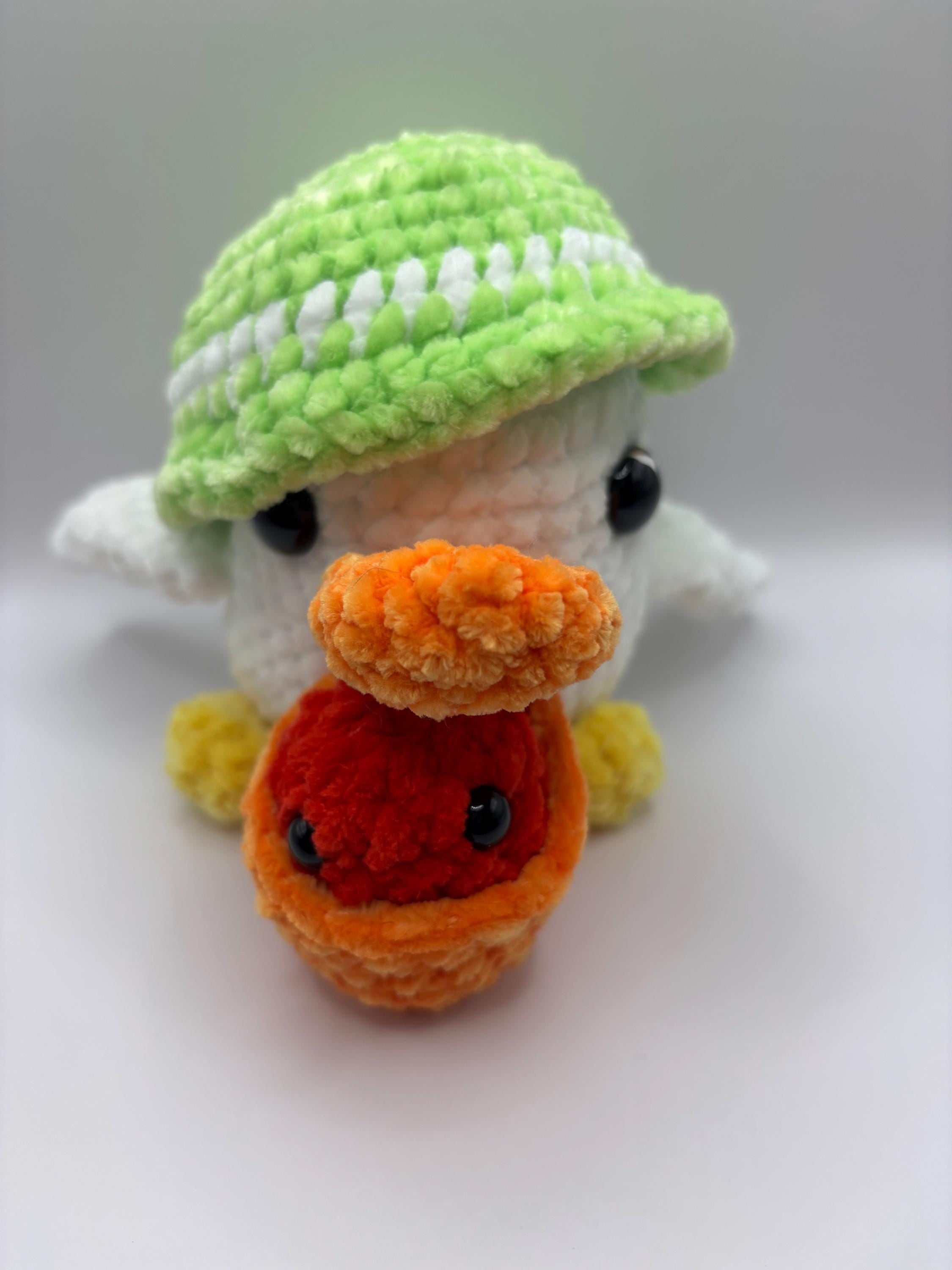 Crocheted Pelican & Crab Set – Chenille Amigurumi Plush, Coastal Décor