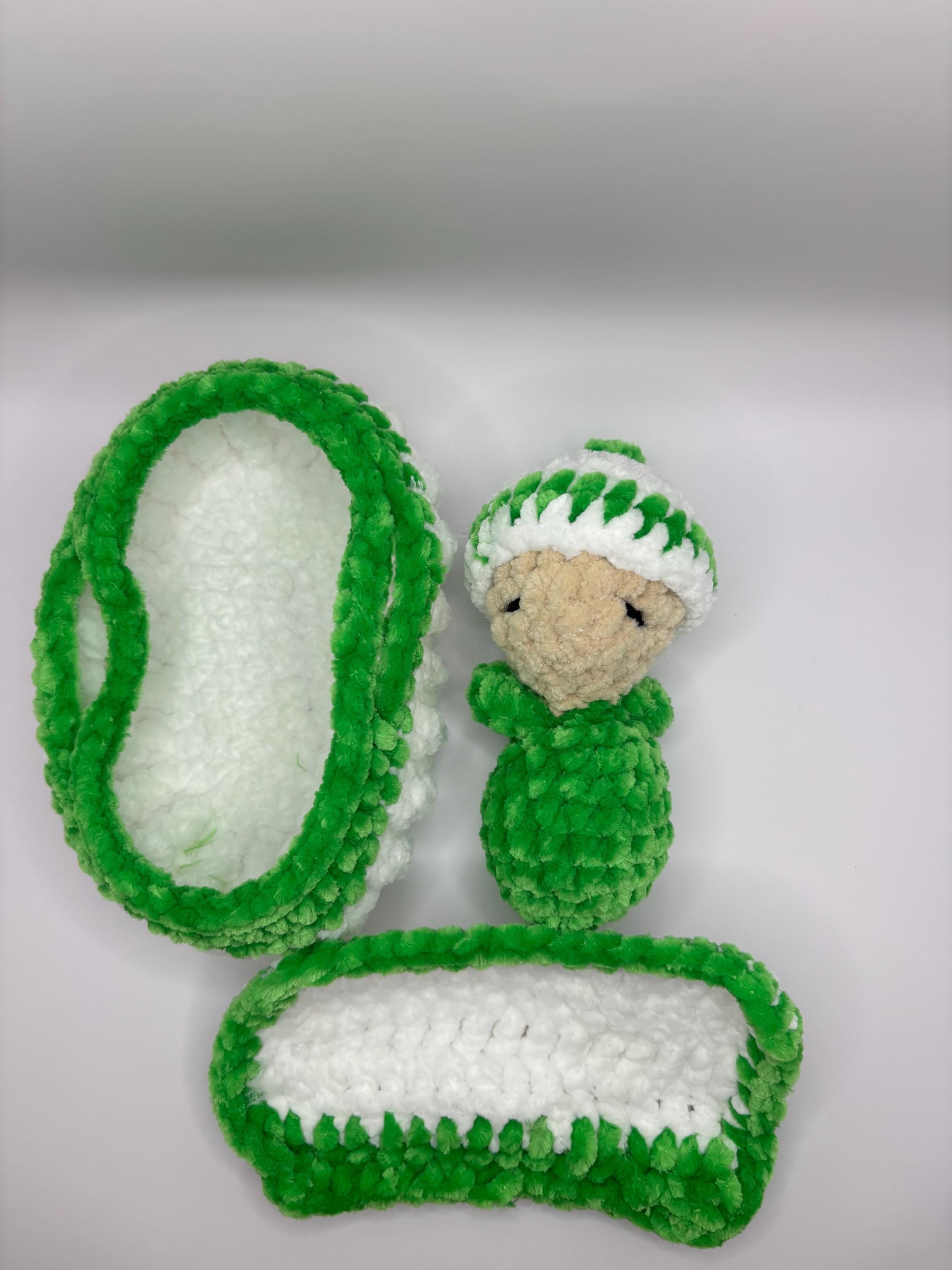 Crochet Baby in Bassinet with Blanket – Soft, Child-Friendly Plush – Handmade Chenille Doll Set