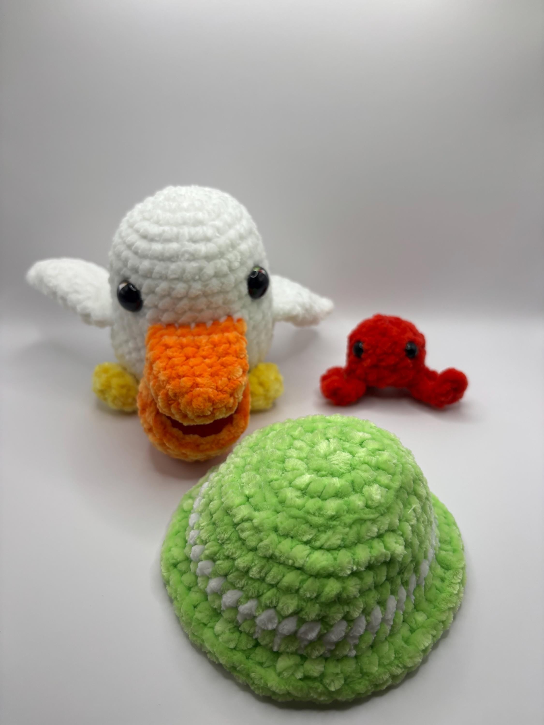 Crocheted Pelican & Crab Set – Chenille Amigurumi Plush, Coastal Décor