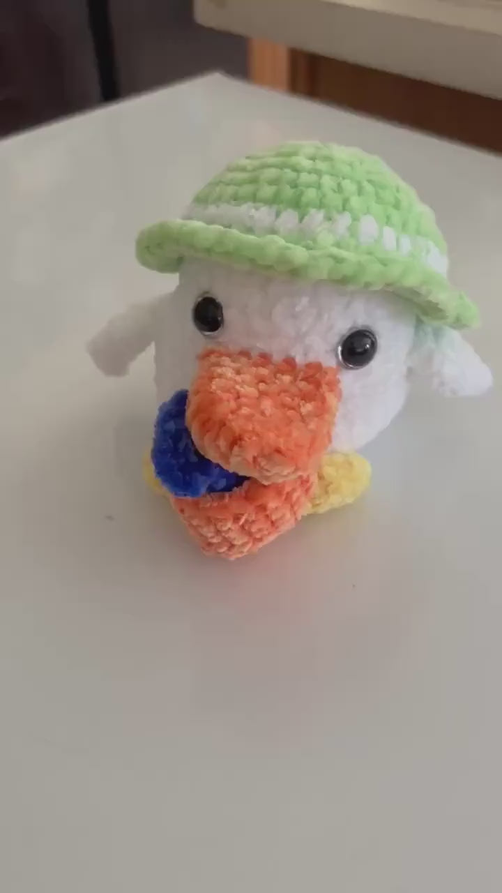 Amigurimi crochet pelican / Crab combo